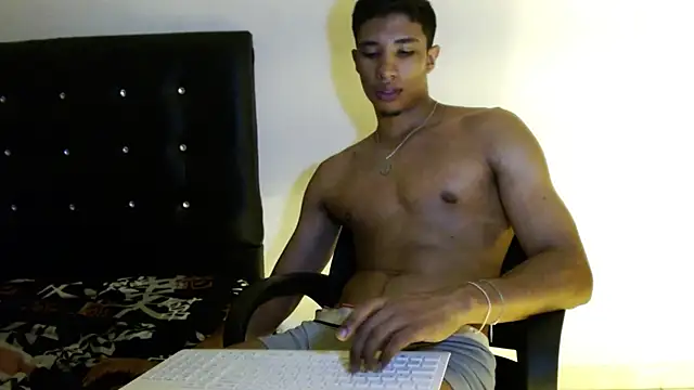 Snapshot of JacksonCooper1 chatting on February 2, 2025, 10:46 am JacksonCooper1 online show from February 2, 2025, 10:46 am