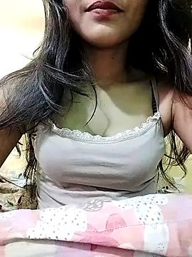 MISSQUEEN48 online show from February 15, 2026, 5:19 am