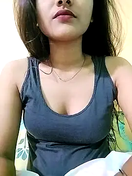 MISSQUEEN48 online show from March 3, 2025, 4:05 pm