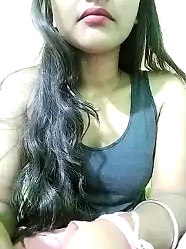 MISSQUEEN48 online show from January 27, 2025, 5:26 pm