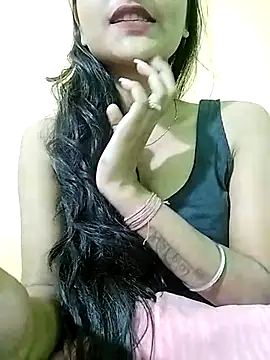 MISSQUEEN48 online show from February 13, 2025, 12:00 pm