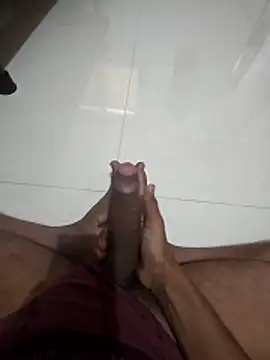 Snapshot of SageElement2 chatting on December 3, 2025, 7:08 am SageElement2 online show from December 3, 2025, 7:08 am