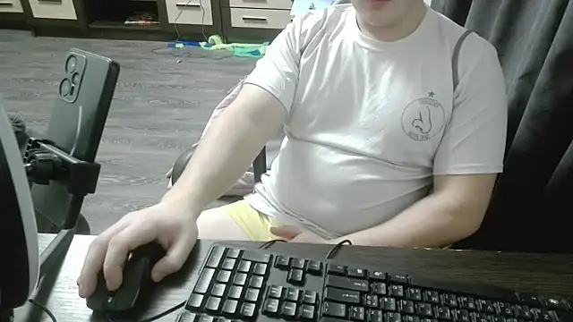 gamblingbum online show from February 6, 2026, 9:44 pm