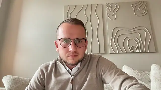 Snapshot of thehornyguy97 chatting on November 10, 2025, 11:48 am thehornyguy97 online show from November 10, 2025, 11:48 am