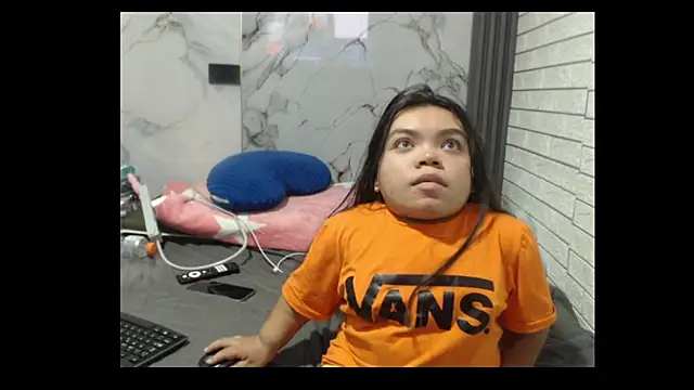 Snapshot of Michelle_Brooks chatting on October 29, 2025, 7:51 am Michelle Brooks online show from October 29, 2025, 7:51 am