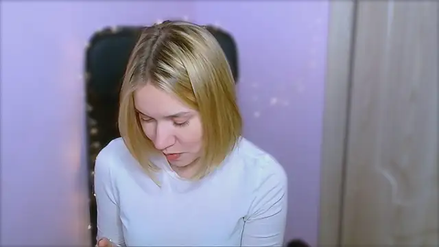 Snapshot of TaylorBre chatting on February 10, 2026, 9:19 am TaylorBre online show from February 10, 2026, 9:19 am