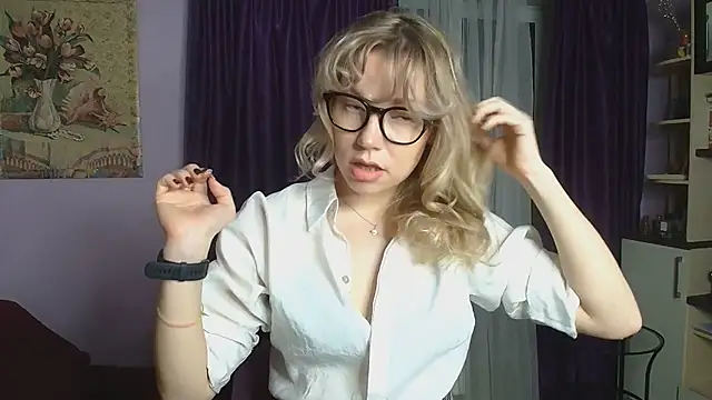 TaylorBre online show from December 21, 2024, 1:32 pm