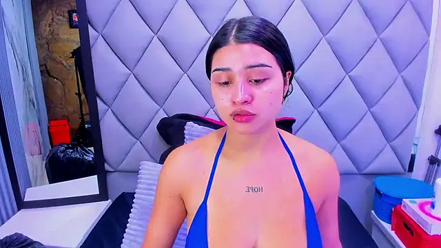 Snapshot of venusowen_ chatting on November 28, 2025, 1:11 pm venusowen online show from November 28, 2025, 1:11 pm