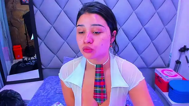 Snapshot of venusowen_ chatting on November 29, 2025, 1:55 pm venusowen online show from November 29, 2025, 1:55 pm