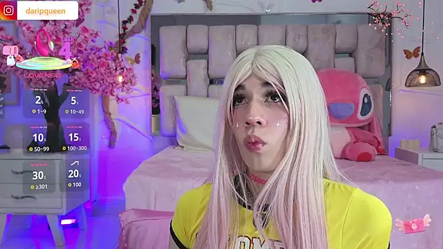 DaripQueen online show from April 22, 2026, 2:24 pm