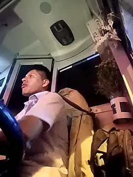 Snapshot of alexchir4 chatting on November 11, 2025, 12:49 am alexchir4 online show from November 11, 2025, 12:49 am