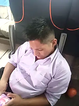 Snapshot of alexchir4 chatting on September 27, 2025, 10:16 pm alexchir4 online show from September 27, 2025, 10:16 pm