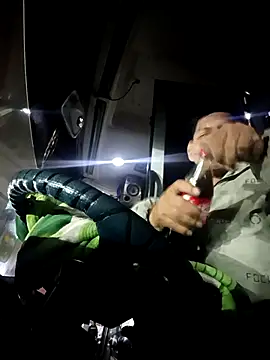 Snapshot of alexchir4 chatting on December 5, 2025, 9:52 am alexchir4 online show from December 5, 2025, 9:52 am