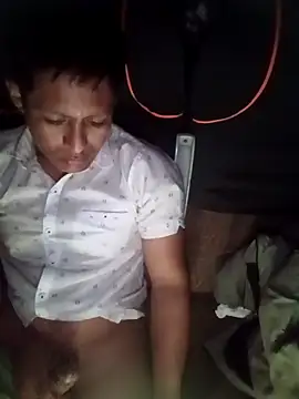 Snapshot of alexchir4 chatting on October 5, 2025, 4:25 am alexchir4 online show from October 5, 2025, 4:25 am