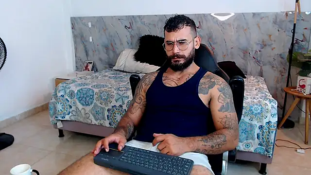 Snapshot of hanz_col chatting on November 21, 2025, 2:43 am hanz col online show from November 21, 2025, 2:43 am