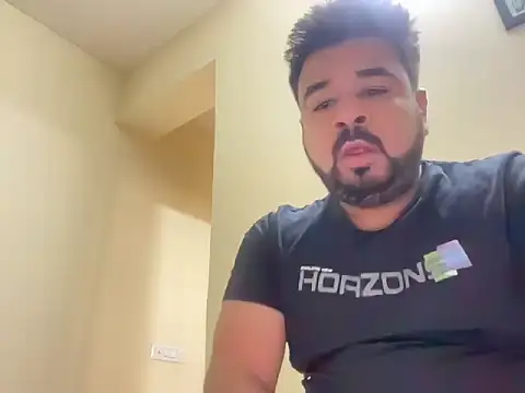 Snapshot of coolboy6566 chatting on November 18, 2025, 8:17 am coolboy6566 online show from November 18, 2025, 8:17 am