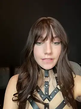 Snapshot of Sofia_Poly chatting on February 27, 2025, 7:37 pm Sofia Poly online show from February 27, 2025, 7:37 pm