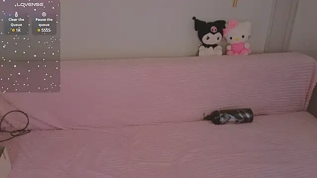 Snapshot of emili_blanc chatting on February 25, 2025, 2:36 am emili blanc online show from February 25, 2025, 2:36 am