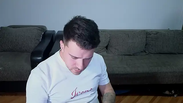 JohnnyStepBro online show from October 25, 2025, 5:02 pm