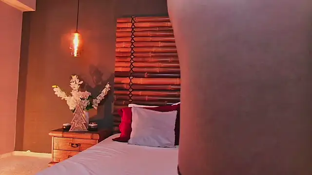 MadilynFox online show from December 16, 2025, 8:02 pm