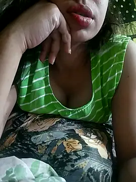 Snapshot of Hotty-queen chatting on October 3, 2025, 7:43 am Hotty-queen online show from October 3, 2025, 7:43 am