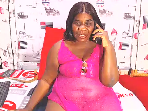 Snapshot of Honeybumsx32 chatting on March 18, 2025, 1:12 pm Honeybumsx32 online show from March 18, 2025, 1:12 pm