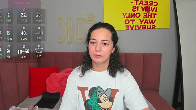 Linda Insatiable online show from November 13, 2025, 1:31 am