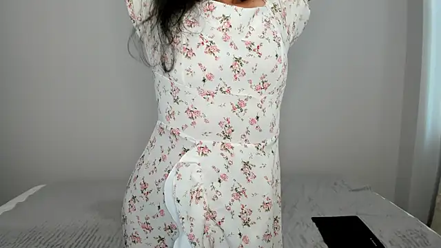 Snapshot of Linda_Insatiable chatting on June 14, 2026, 2:24 am Linda Insatiable online show from June 14, 2026, 2:24 am