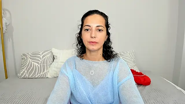 Snapshot of Linda_Insatiable chatting on June 19, 2026, 1:33 am Linda Insatiable online show from June 19, 2026, 1:33 am
