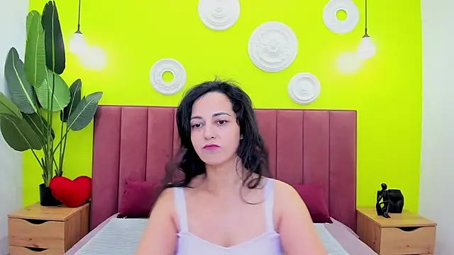 Snapshot of Linda_Insatiable chatting on May 15, 2026, 1:25 am Linda Insatiable online show from May 15, 2026, 1:25 am