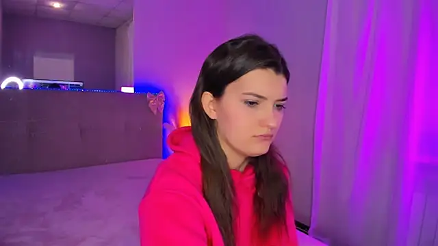 Laura Leee online show from April 11, 2026, 7:45 am