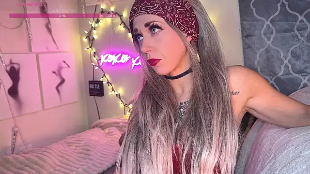 VeronicaRonnieTaylor online show from December 20, 2025, 10:56 pm