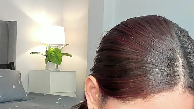 Madie  collins online show from March 13, 2025, 6:01 pm