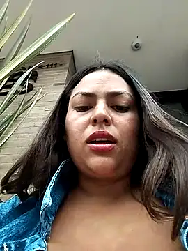 Snapshot of DULCE__26 chatting on March 6, 2025, 8:05 pm DULCE  26 online show from March 6, 2025, 8:05 pm