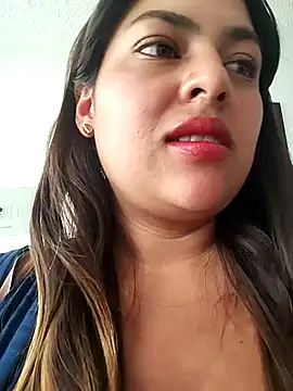 Snapshot of DULCE__26 chatting on February 27, 2025, 3:26 pm DULCE  26 online show from February 27, 2025, 3:26 pm