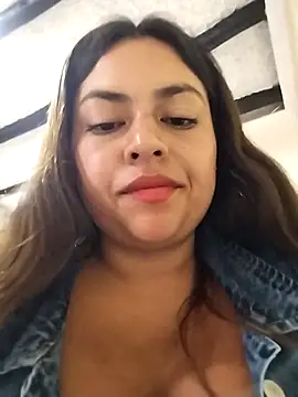 Snapshot of DULCE__26 chatting on March 5, 2025, 3:18 pm DULCE  26 online show from March 5, 2025, 3:18 pm