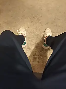 Snapshot of casper0303 chatting on March 2, 2025, 7:52 pm casper0303 online show from March 2, 2025, 7:52 pm