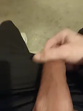 Snapshot of casper0303 chatting on February 28, 2025, 11:58 am casper0303 online show from February 28, 2025, 11:58 am