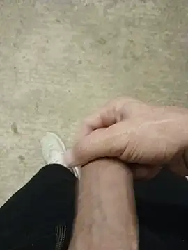 Snapshot of casper0303 chatting on September 20, 2025, 1:49 pm casper0303 online show from September 20, 2025, 1:49 pm