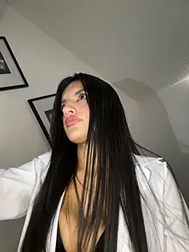 Snapshot of Dulceeany chatting on October 7, 2025, 5:58 pm Dulceeany online show from October 7, 2025, 5:58 pm