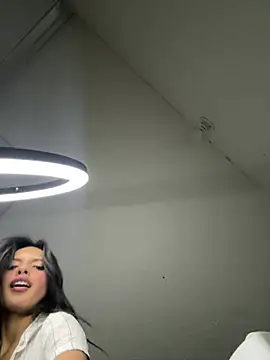 Snapshot of Dulceeany chatting on January 21, 2025, 12:57 am Dulceeany online show from January 21, 2025, 12:57 am