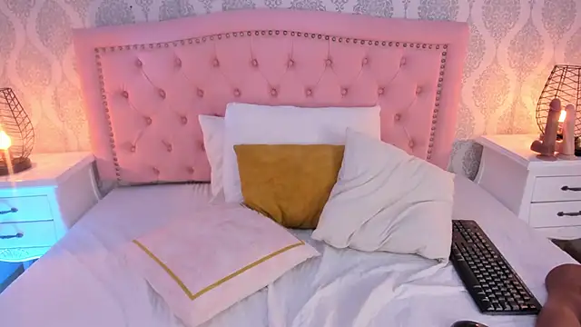 Snapshot of martina_rivera_ chatting on February 22, 2025, 11:46 am martina rivera online show from February 22, 2025, 11:46 am