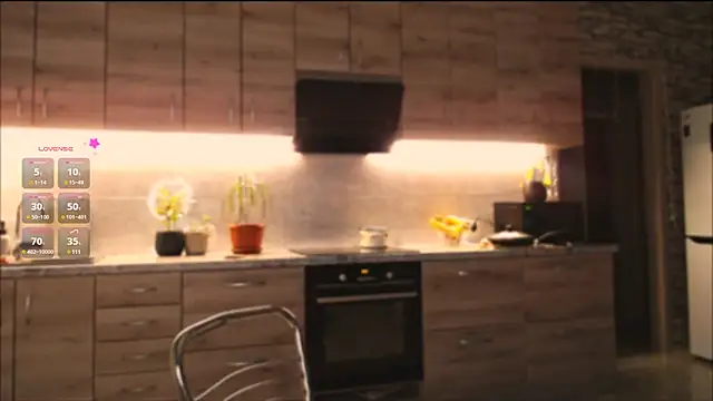 Snapshot of ___art chatting on March 7, 2025, 4:11 pm art online show from March 7, 2025, 4:11 pm