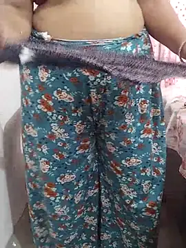 Snapshot of Urmila_bhabhii chatting on May 2, 2026, 3:01 am Urmila bhabhii online show from May 2, 2026, 3:01 am