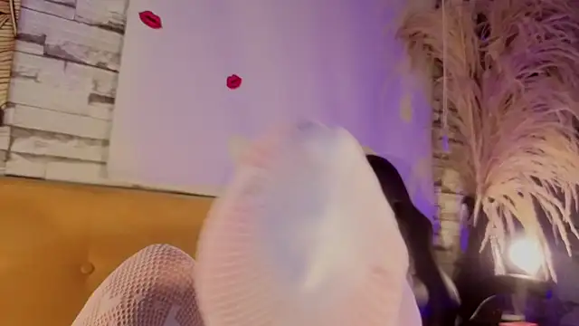 Estrella05  online show from February 17, 2026, 5:38 am