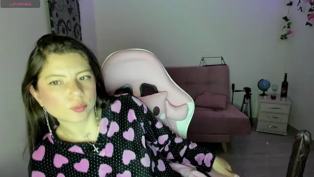 Snapshot of Susana_garcia_ chatting on March 7, 2025, 6:35 am Susana garcia online show from March 7, 2025, 6:35 am