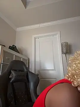 Snapshot of butterflybootyy chatting on December 22, 2025, 11:54 am butterflybootyy online show from December 22, 2025, 11:54 am