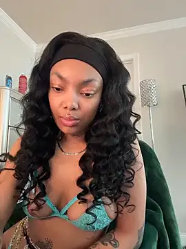 Snapshot of butterflybootyy chatting on March 2, 2026, 2:35 pm butterflybootyy online show from March 2, 2026, 2:35 pm