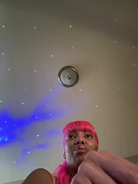 Snapshot of butterflybootyy chatting on February 12, 2026, 5:13 pm butterflybootyy online show from February 12, 2026, 5:13 pm