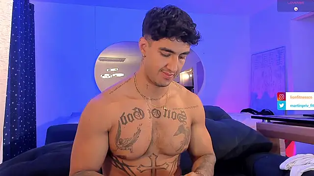 Snapshot of JACOB_MARTINS chatting on February 17, 2025, 4:09 am JACOB MARTINS online show from February 17, 2025, 4:09 am